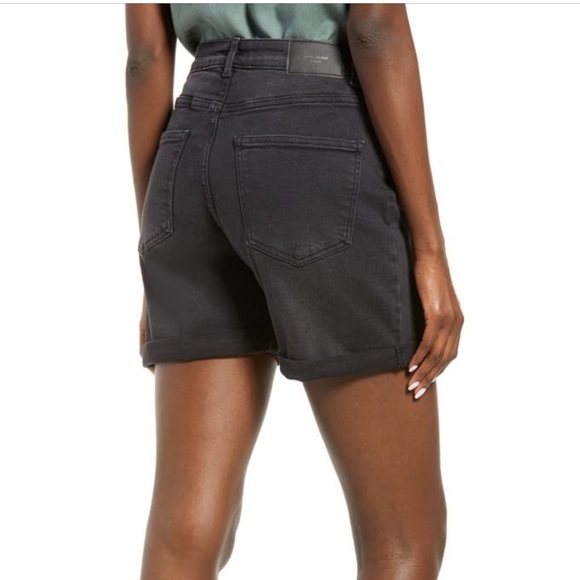 Vera Moda Joana High Waist Stretch Shorts - Picture 2 of 4